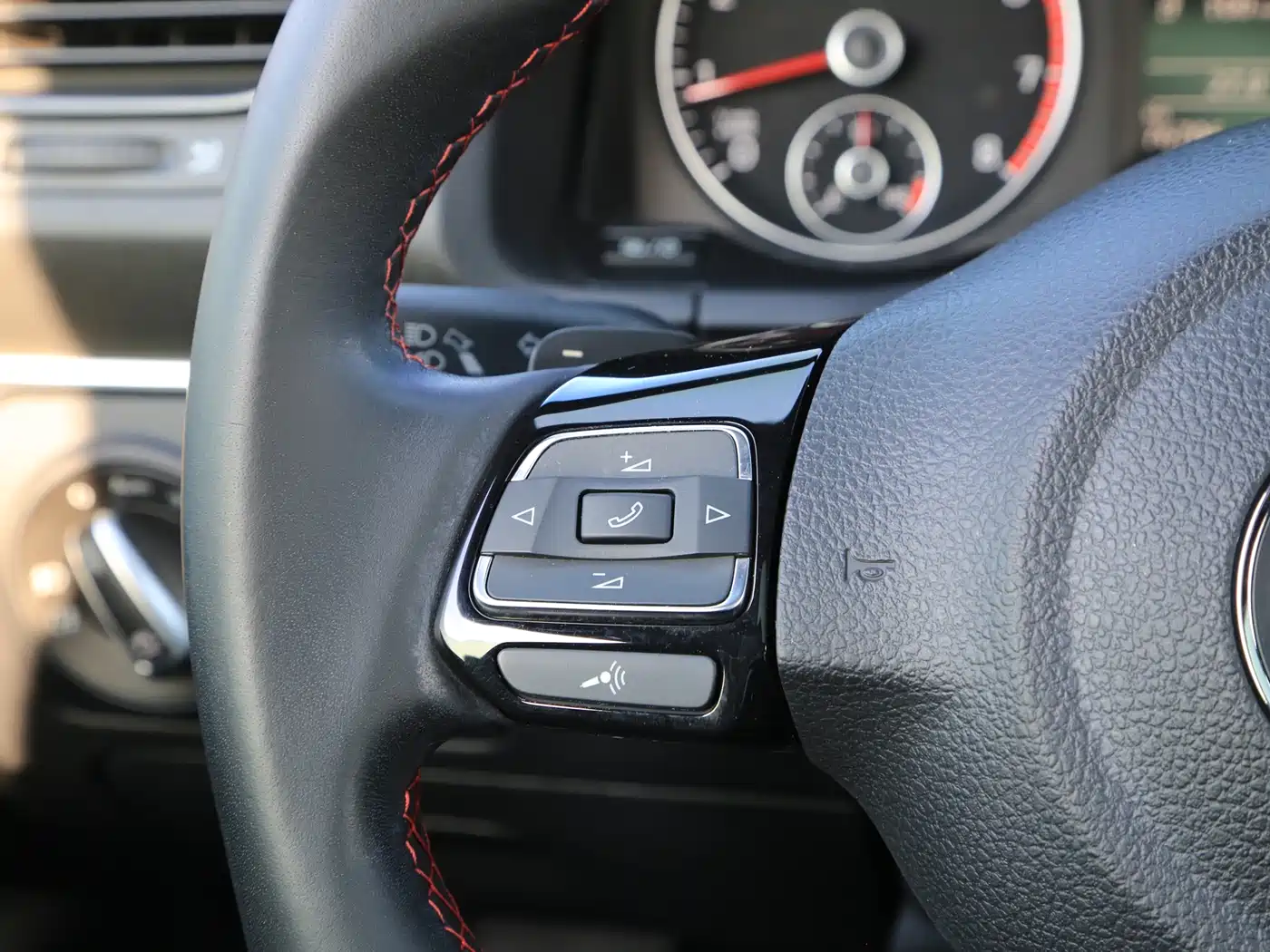 Volkswagen Scirocco 2013 2.0TSI GTS фото 10