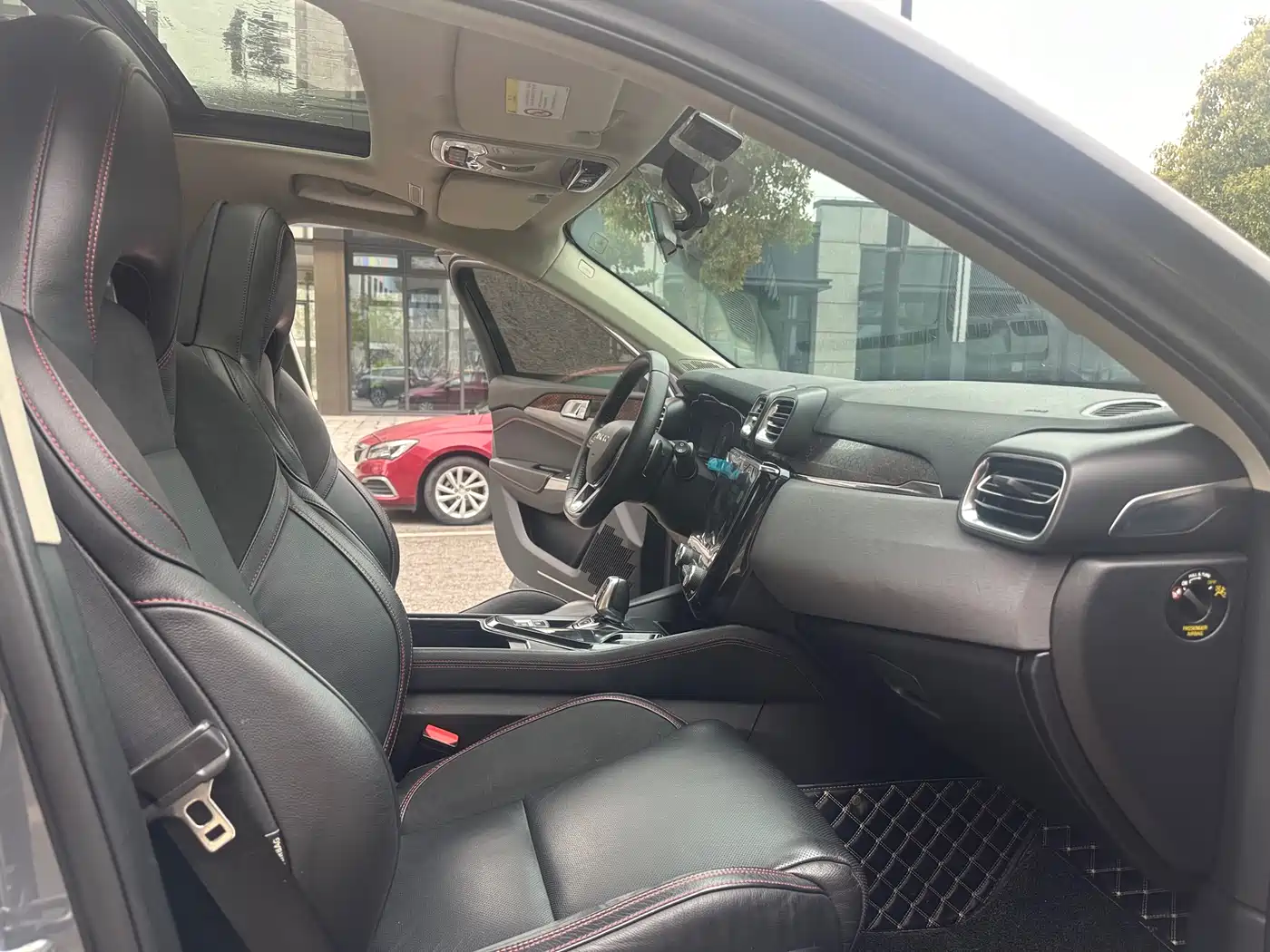 Lynk & Co 02 2018 1.5T DCT 2WD Shine Edition China V фото 8