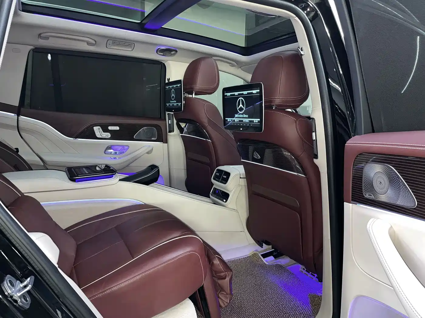 Mercedes-Benz Maybach GLS 2021 GLS 600 4MATIC Etiquette Edition фото 22