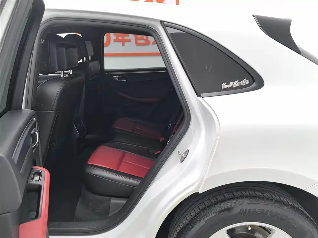 Porsche Macan 2017 Macan 2.0T фото 15