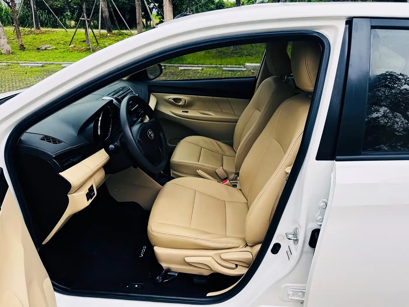 Toyota Vios 2016 1.5L Automatic Zhi Zhen Xing Yao Edition фото 9