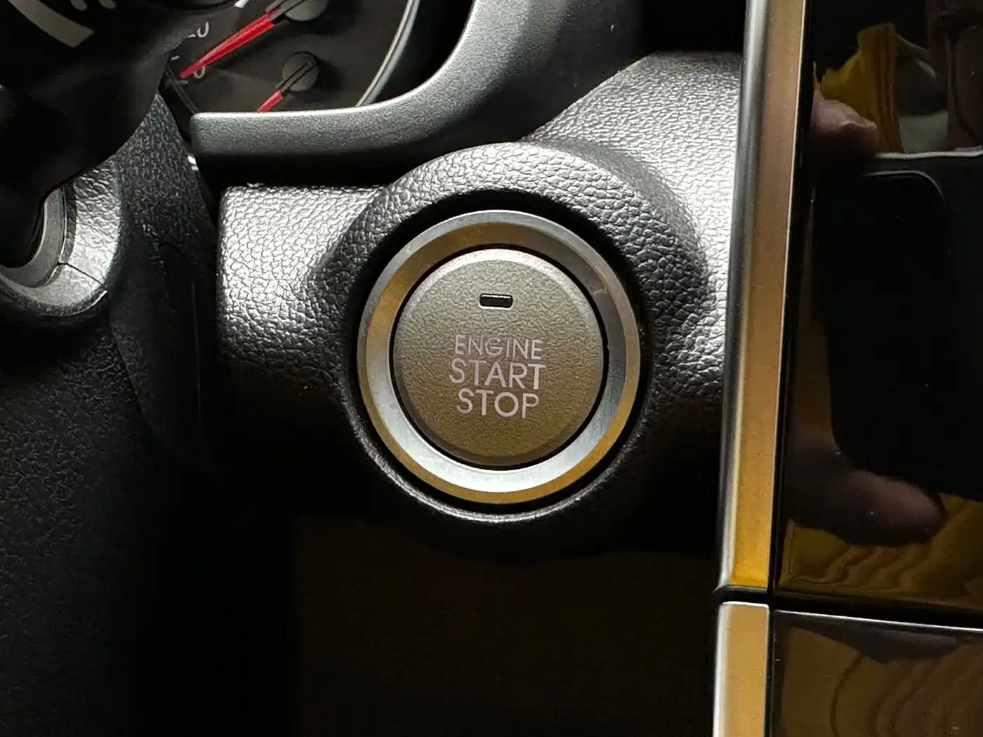 Haval M6 2021 PLUS 1.5T DCT Luxury Smart Connect фото 14