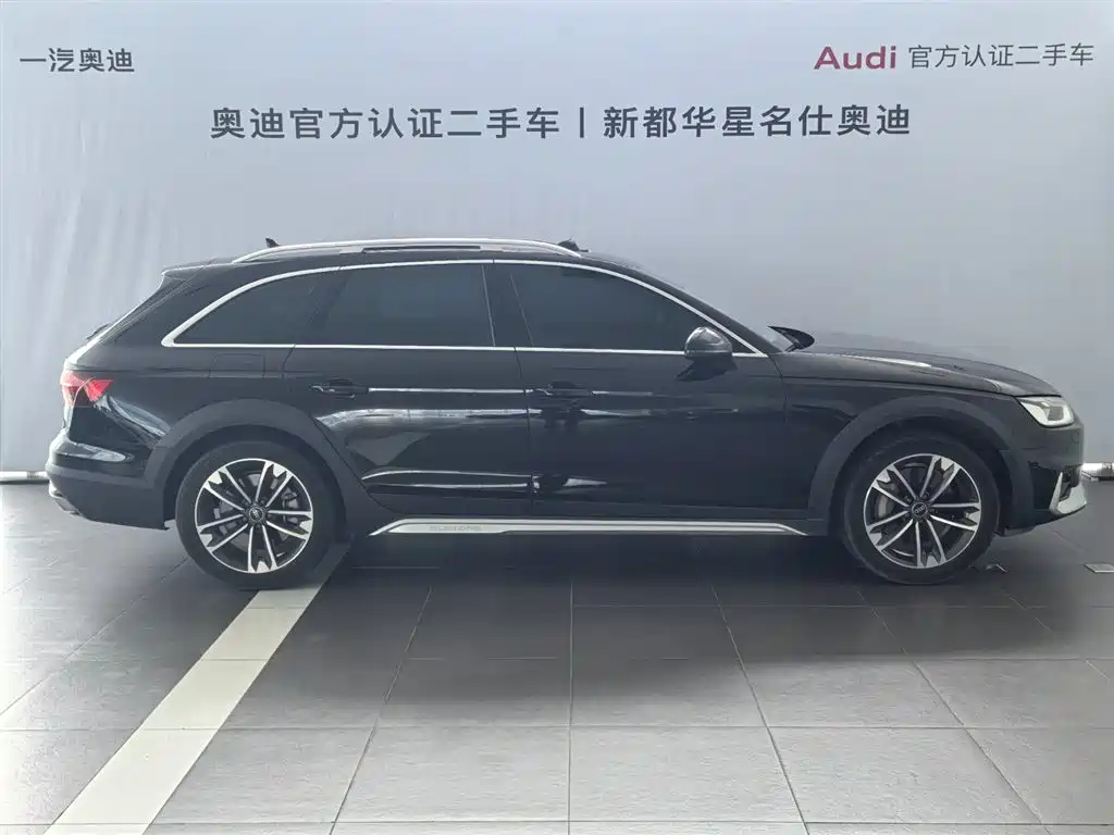 Audi A4 (Import) 2023 Model allroad quattro фото 2