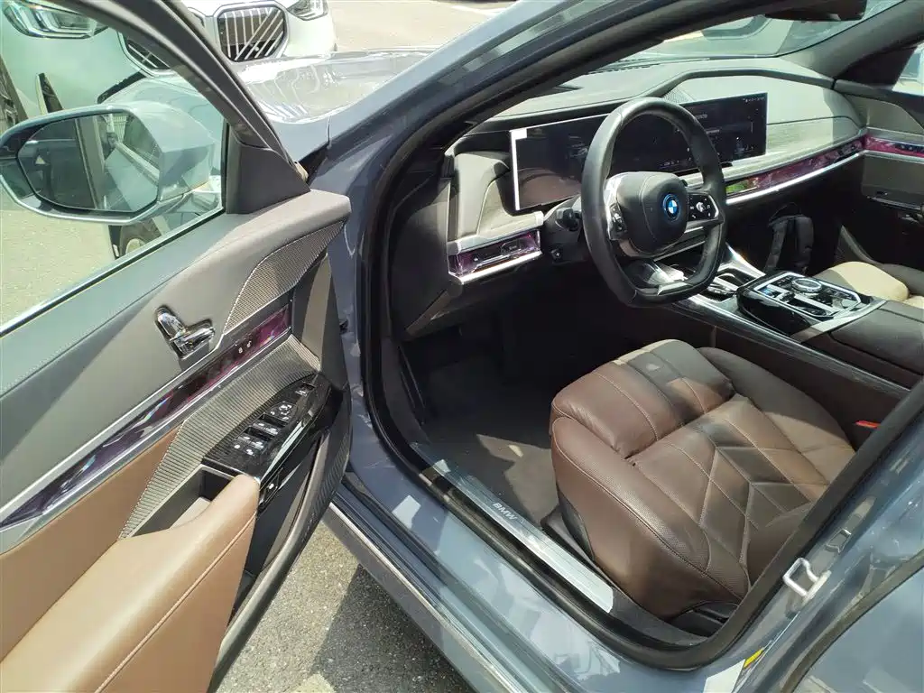 BMW i7 2023 eDrive50L Premium M Sport Package фото 12