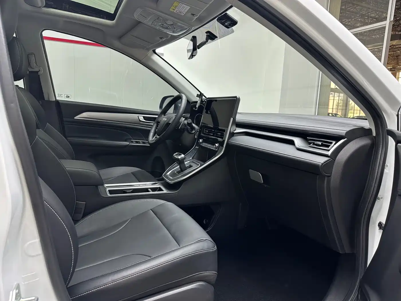 Haval M6 2021 PLUS 1.5T DCT Luxury Smart Connect фото 12