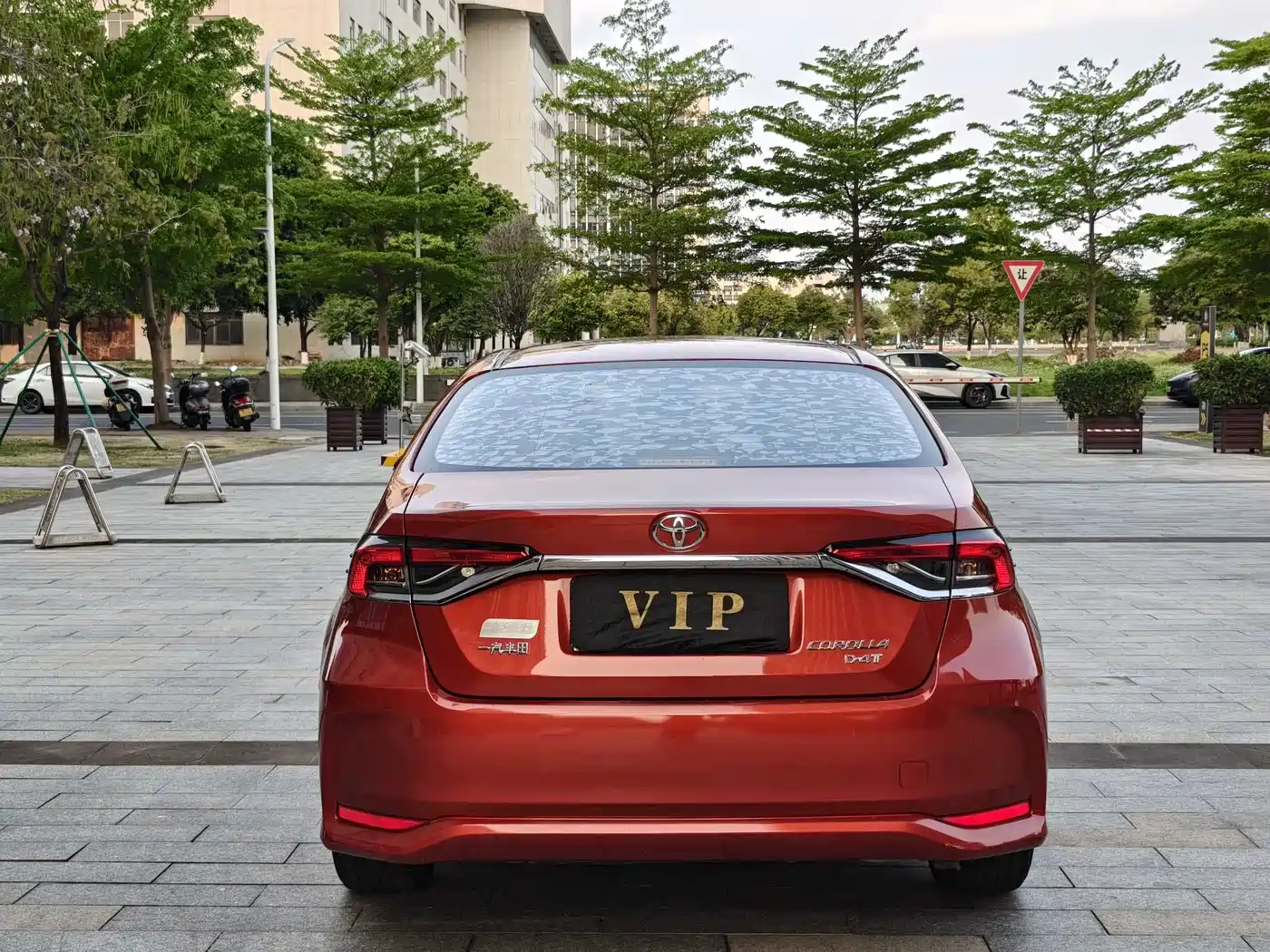 Toyota Corolla 2019 1.2T S-CVT GL-i Luxury Edition фото 2