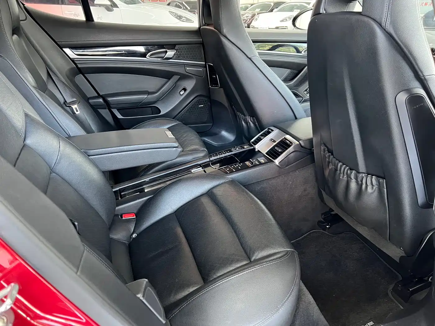 Porsche Panamera 2014 Panamera 3.0T фото 9