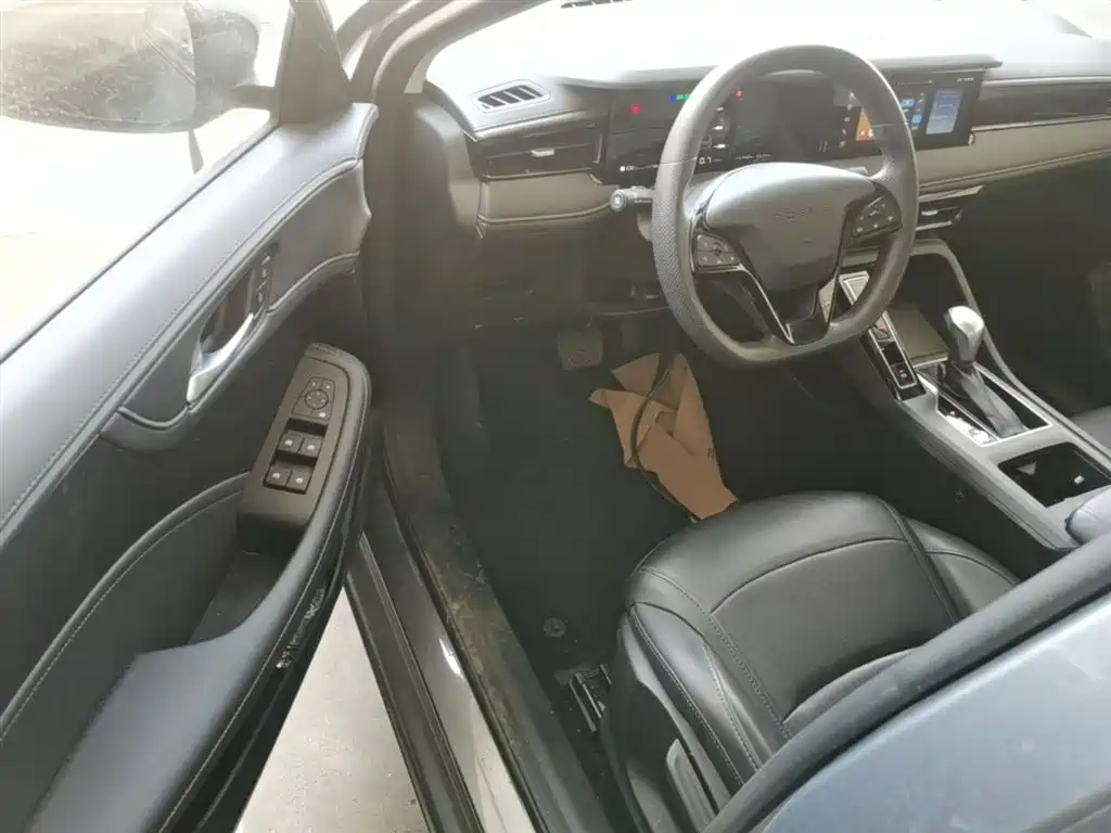 Roewe i5 2025 2023 1.5L CVT Luxury Edition