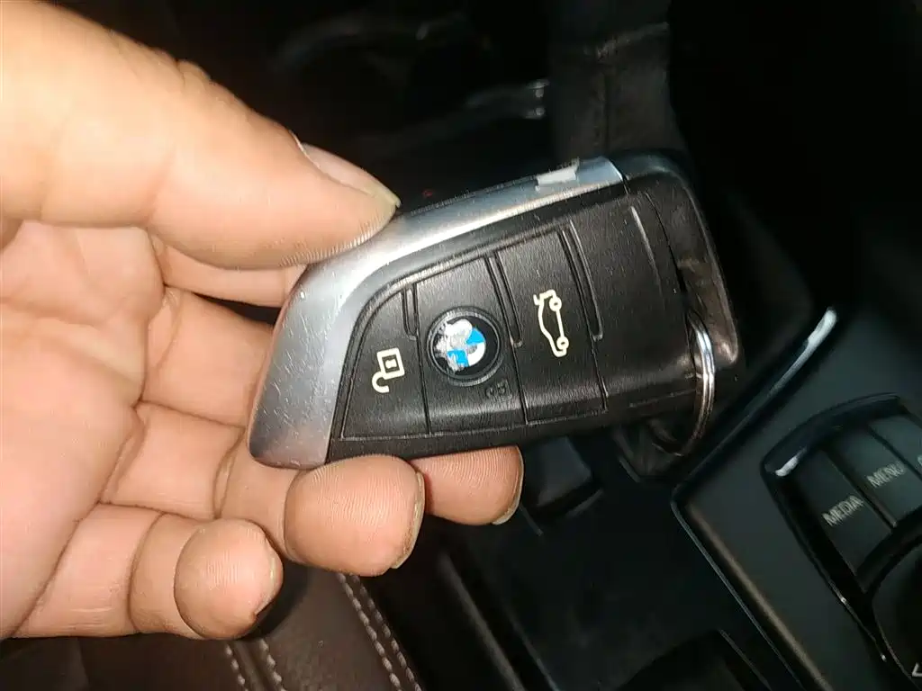 BMW X1 2018 sDrive18Li Premium Model фото 17