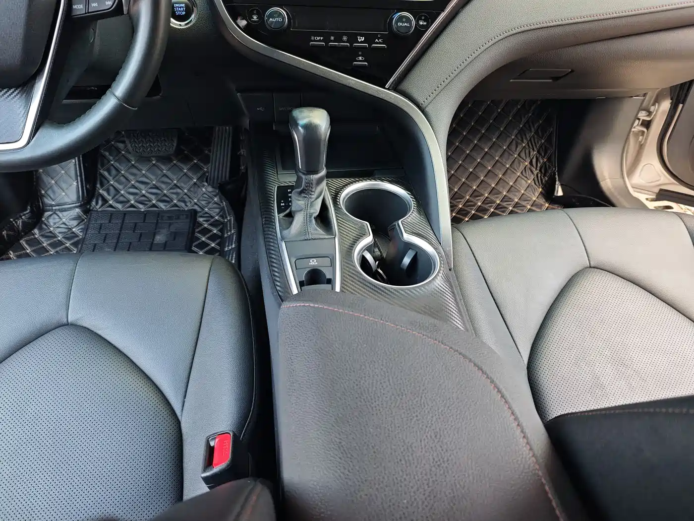 Toyota Camry 2021 2.0G Luxury Edition фото 13