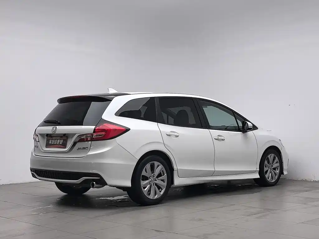 Фото 2 - Honda Jade