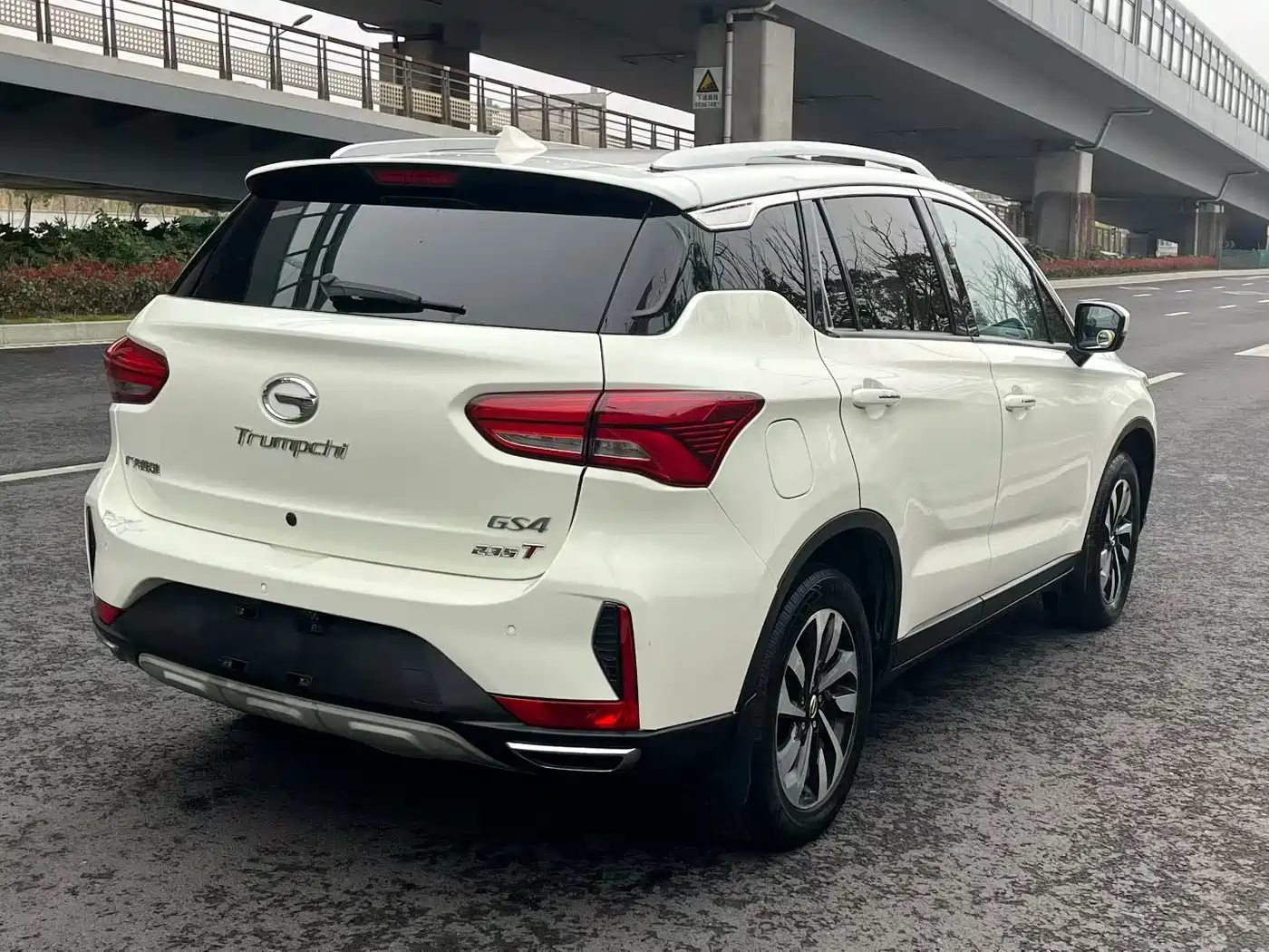 GAC Trumpchi Trumpchi GS4 2018 235T Automatic 2WD Elite Million Commemorative Edition фото 9