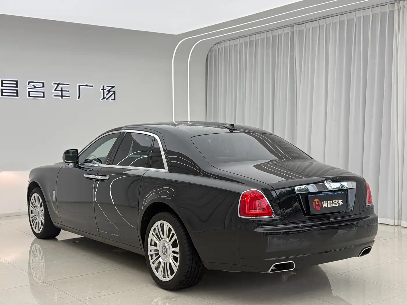 Rolls-Royce Ghost 2011 2010 Model 6.6T Standard