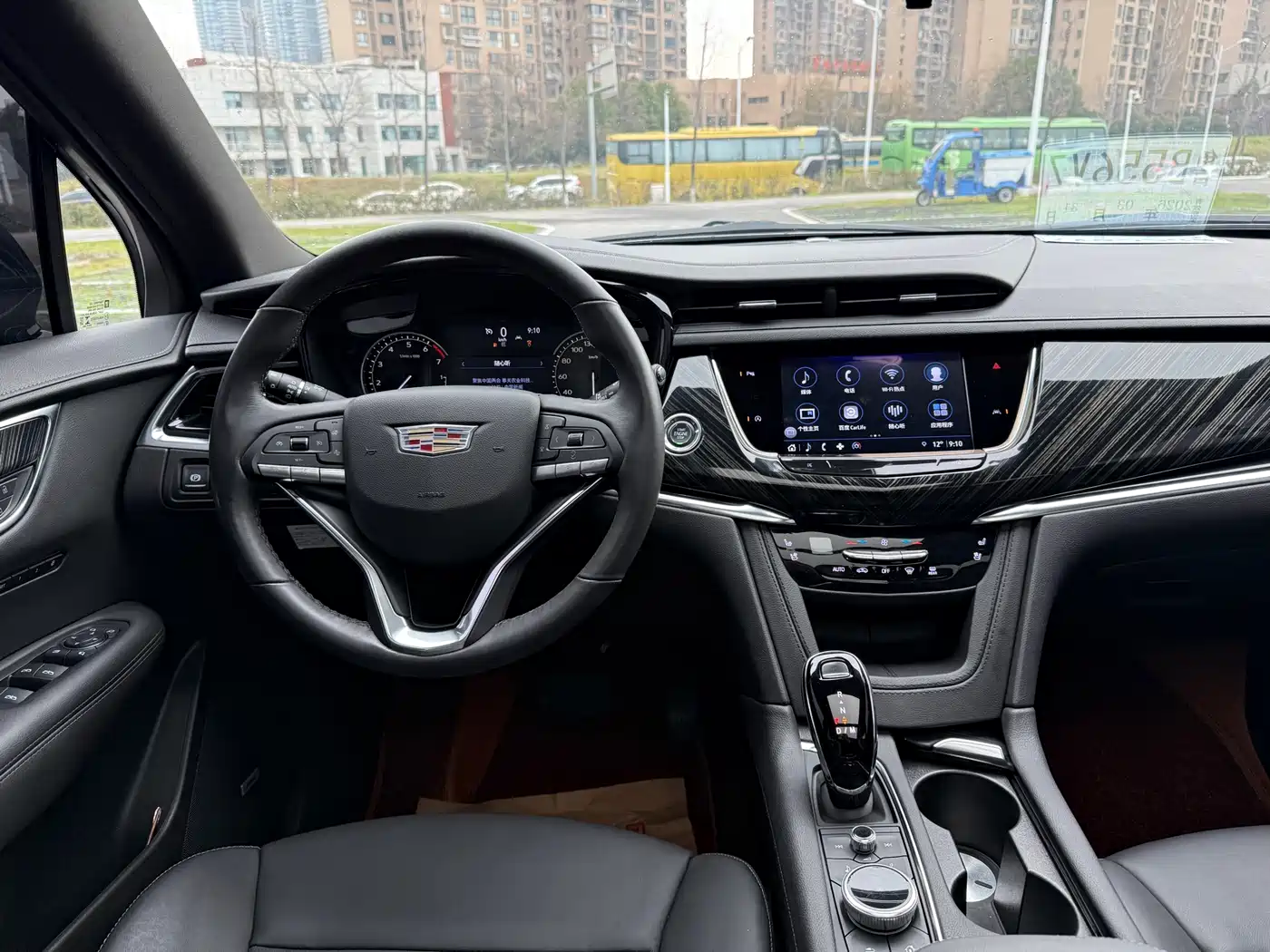 CADILLAC XT6