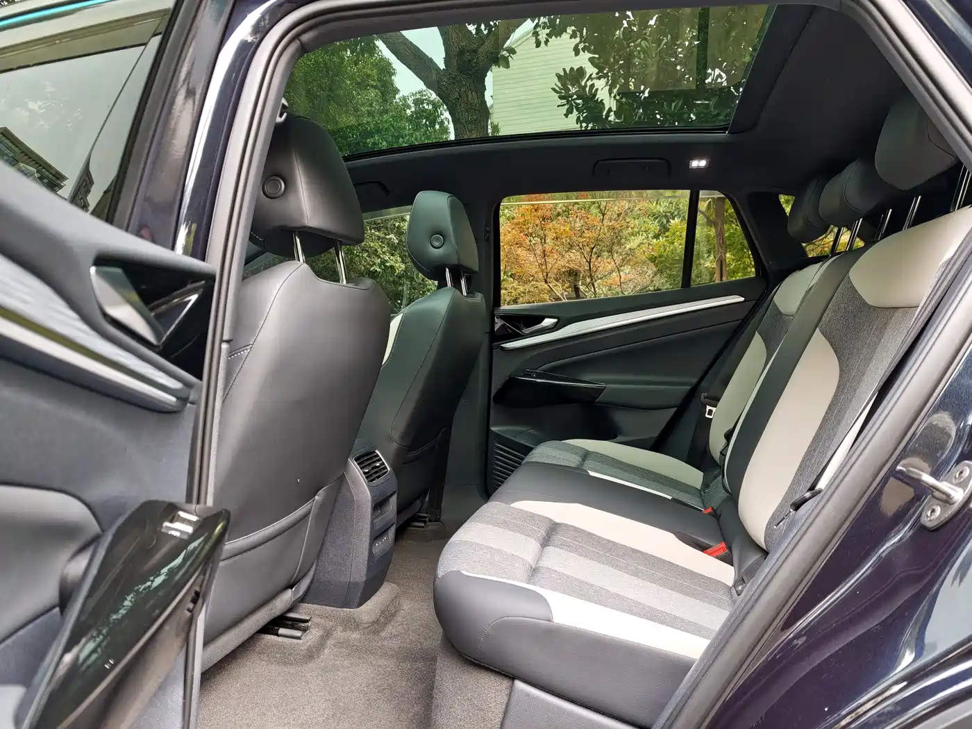 VOLKSWAGEN ID.4 CROZZ