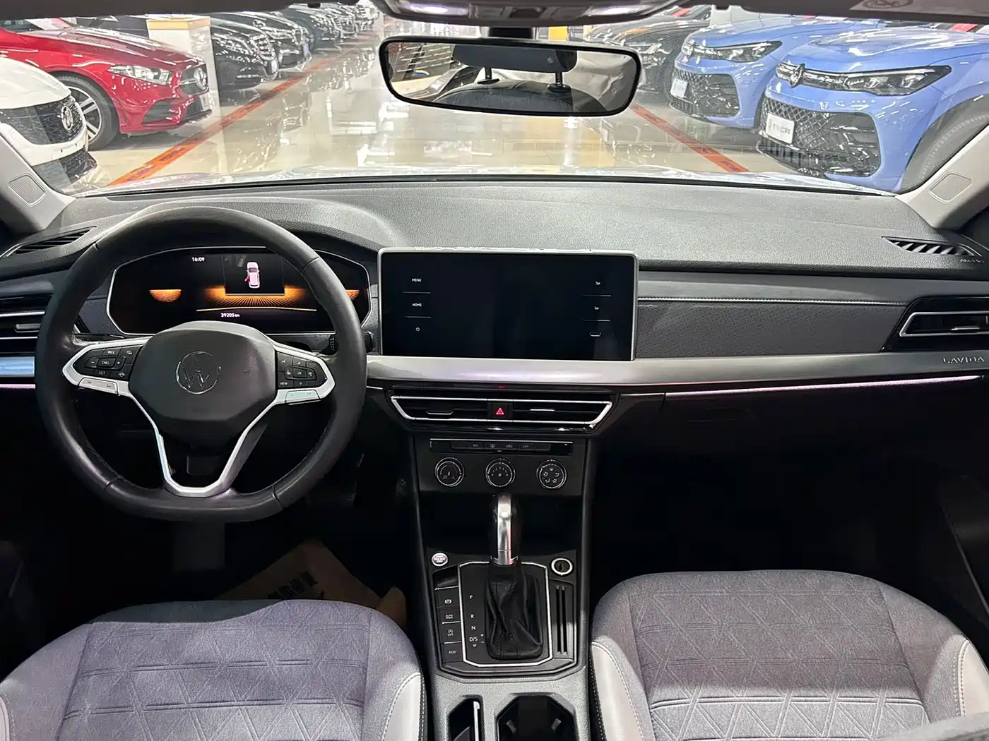 Volkswagen Lavida 2023 280TSI DSG Comfort Edition фото 7