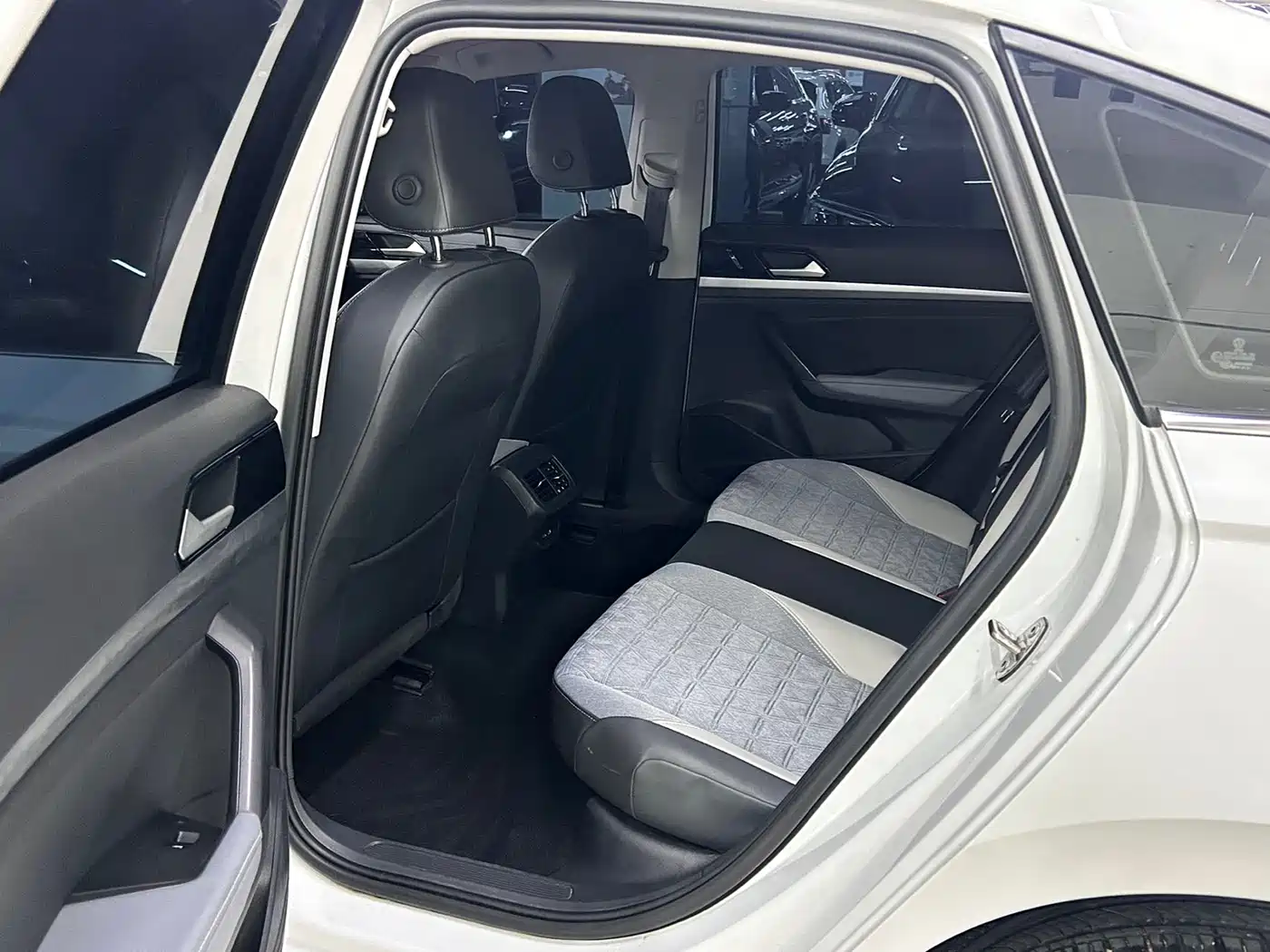 Volkswagen Lavida 2023 280TSI DSG Comfort Edition фото 10