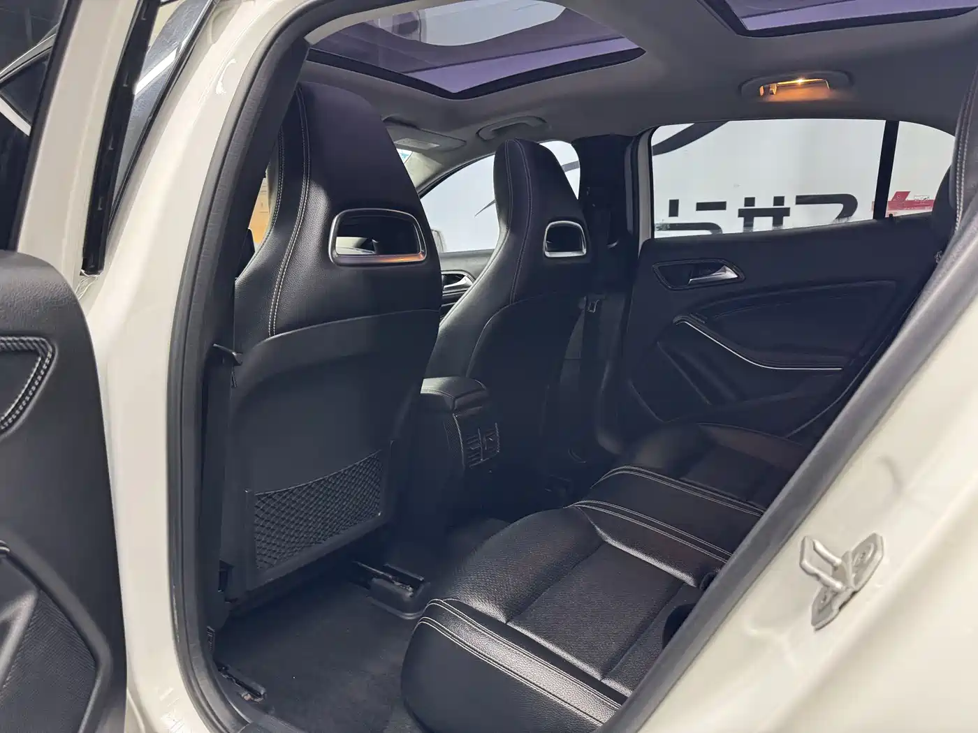 Mercedes-Benz GLA 2016 GLA 220 4MATIC Fashion фото 14