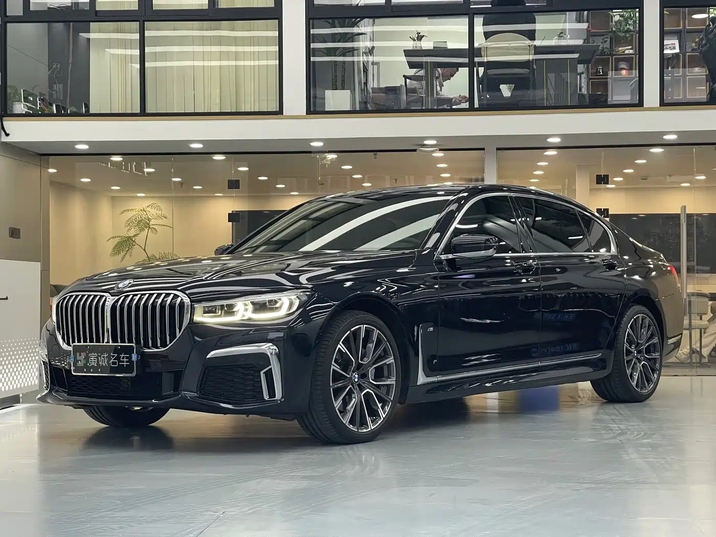BMW 7 Series 2021 Model 740Li Leading M Sport Package