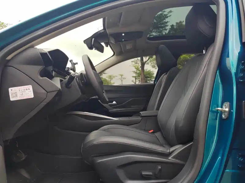 Peugeot 408X 2023 Gravity Edition фото 11