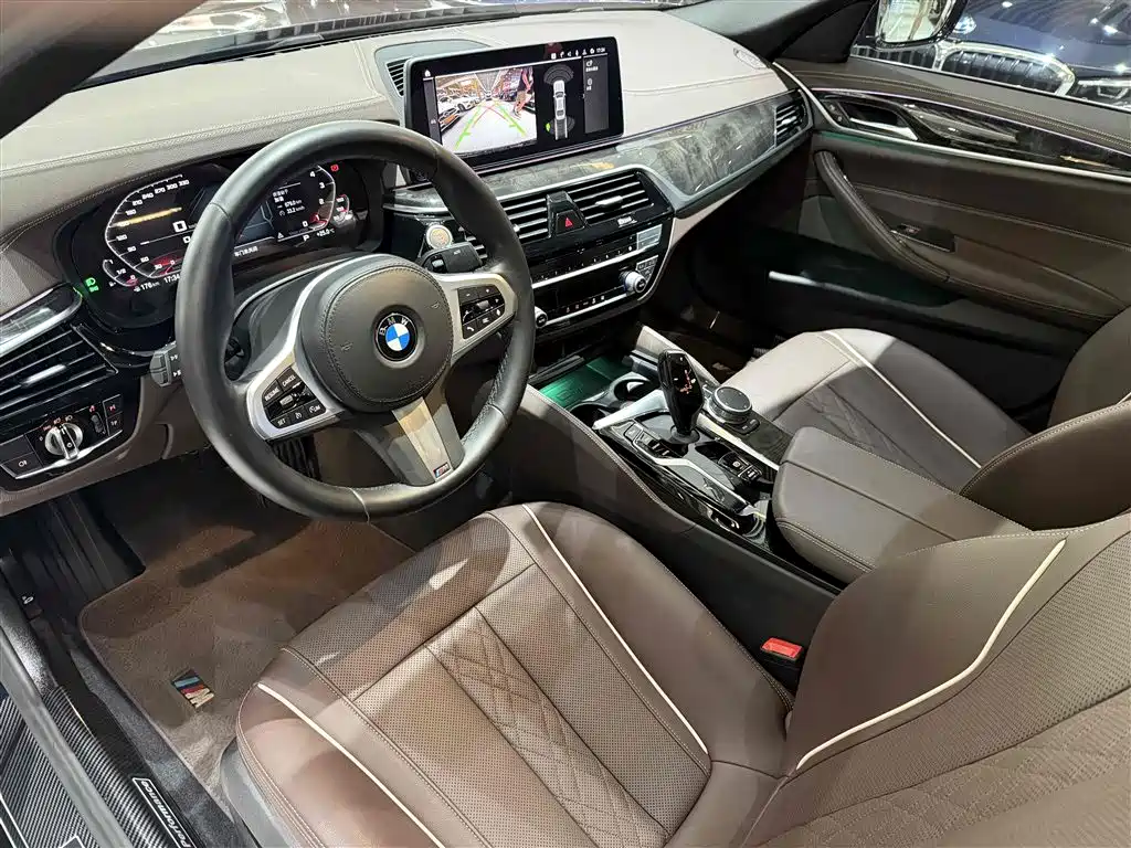 BMW 5 Series 2021 525Li M Sport Package фото 11