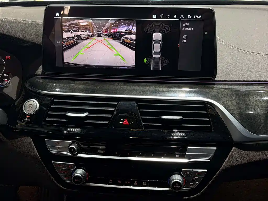 BMW 5 Series 2021 525Li M Sport Package фото 15