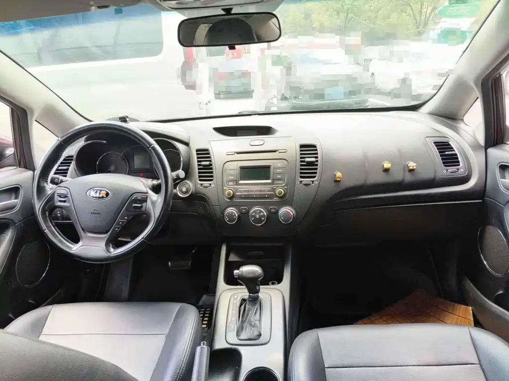 Photo 11 - Kia K3