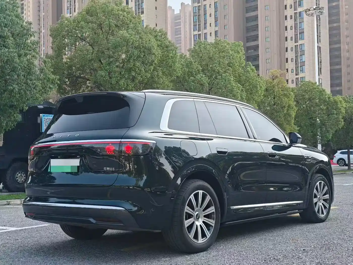 AITO Wenjie AITO M8 2025 Range Extender Max+ Edition 53.4kWh 5-seater фото 7