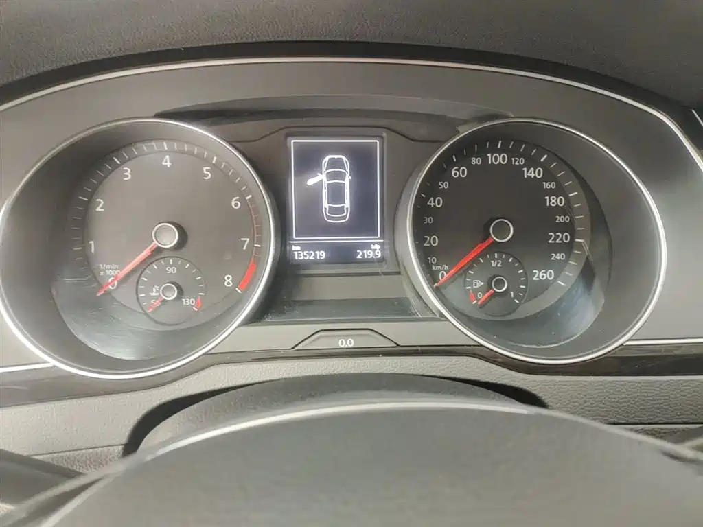 Volkswagen Magotan 2017 330TSI DSG Luxury фото 12