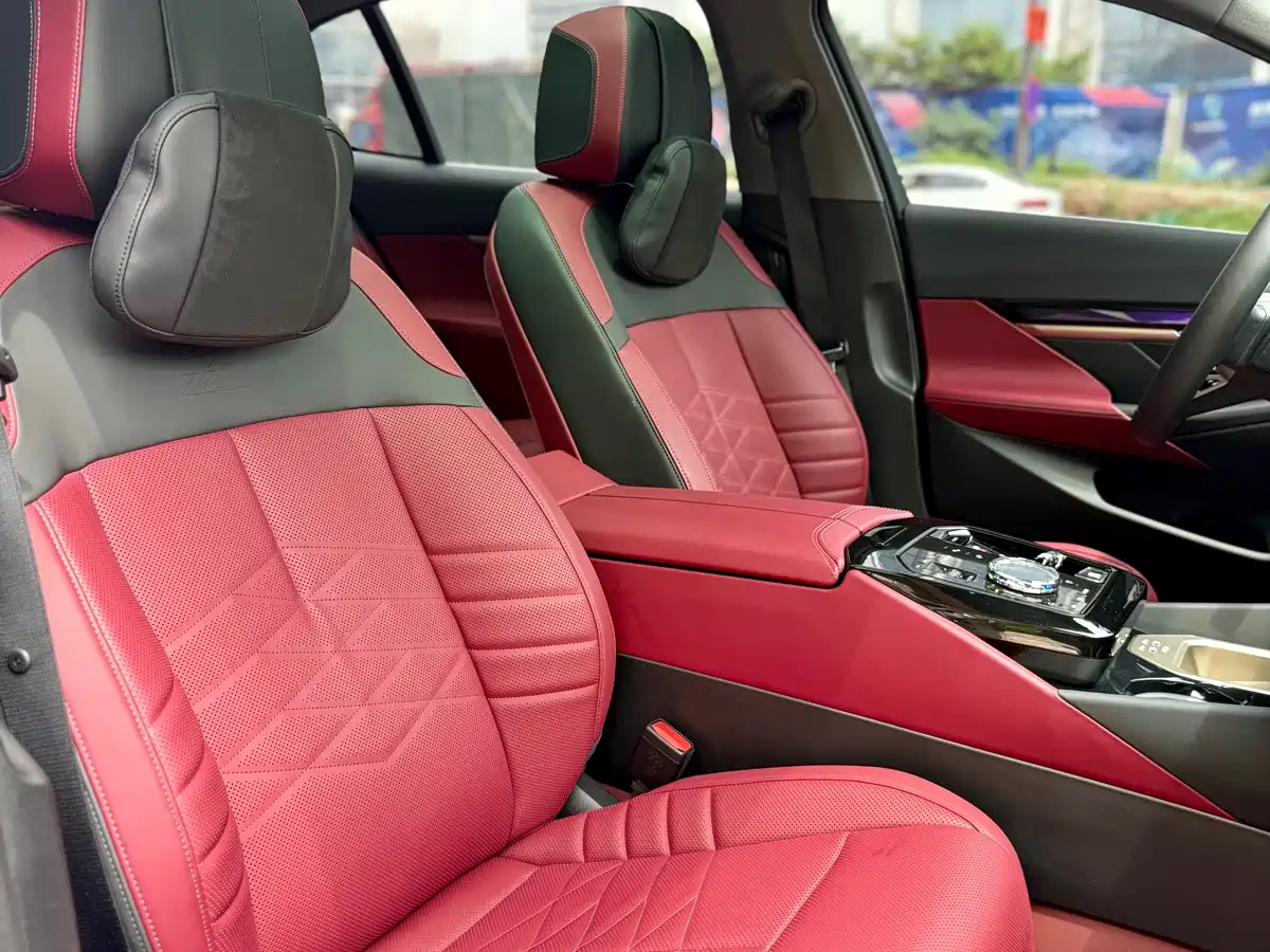 BMW 5 Series 2024 530Li Premium M Sport Package фото 10