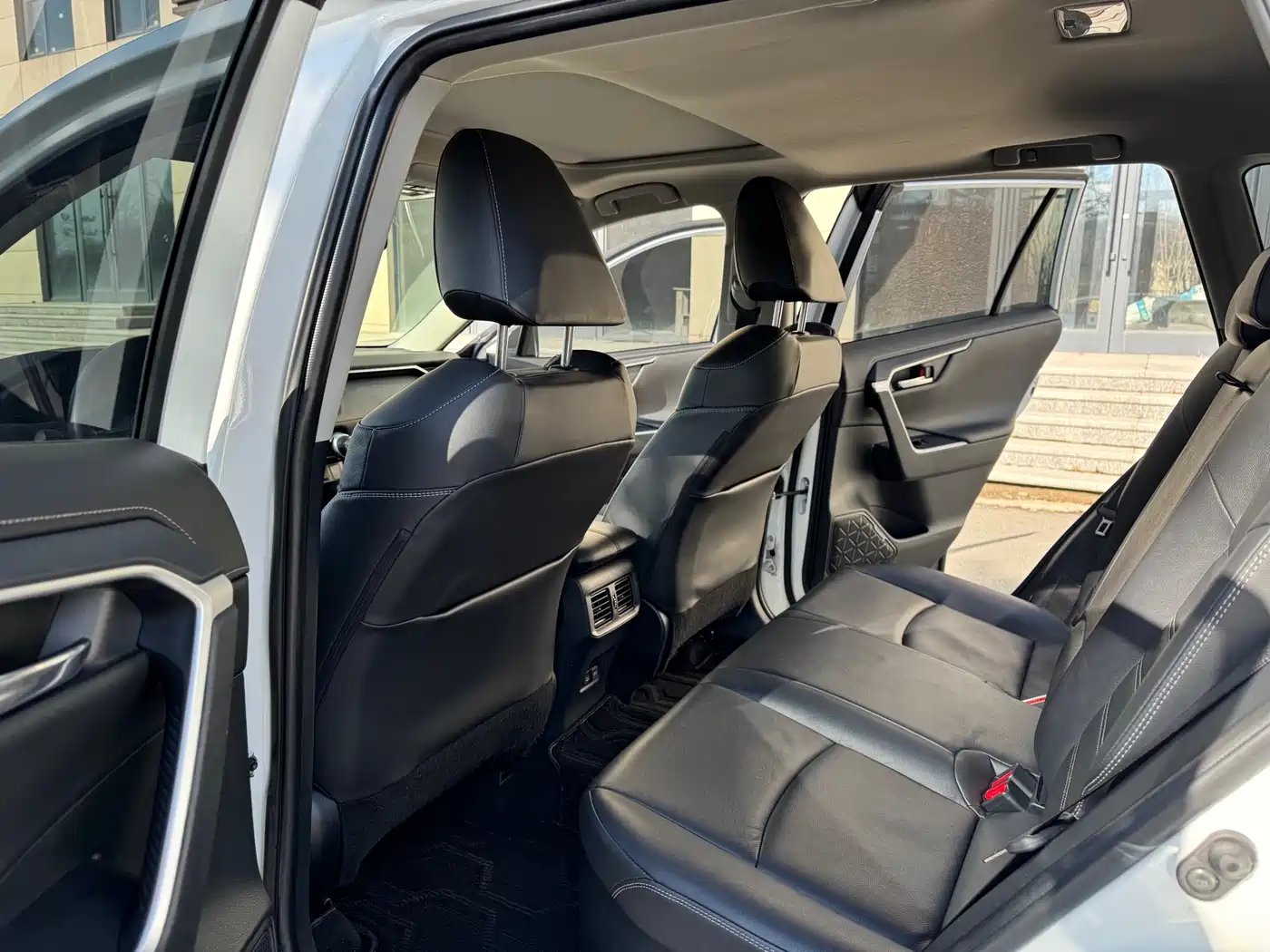 Toyota RAV4 Rongfang 2021 Facelift Hybrid 2.5L E-CVT 4WD Elite PLUS фото 8