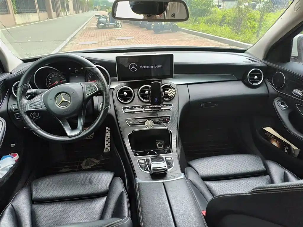 Mercedes-Benz C-Class 2015 Facelift C 180 L Sport фото 13