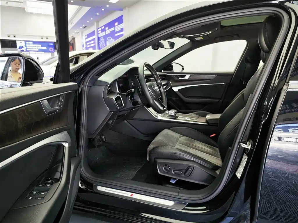 Audi A6L 2021 40 TFSI Luxury Sport фото 19