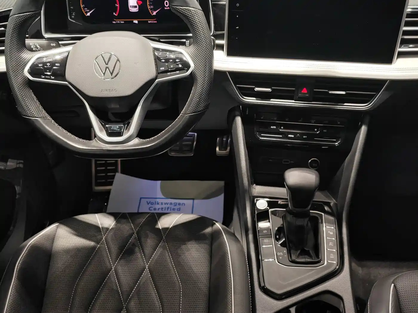 Volkswagen Tiguan L 2022 330TSI Auto 2WD R-Line Premium Edition фото 9
