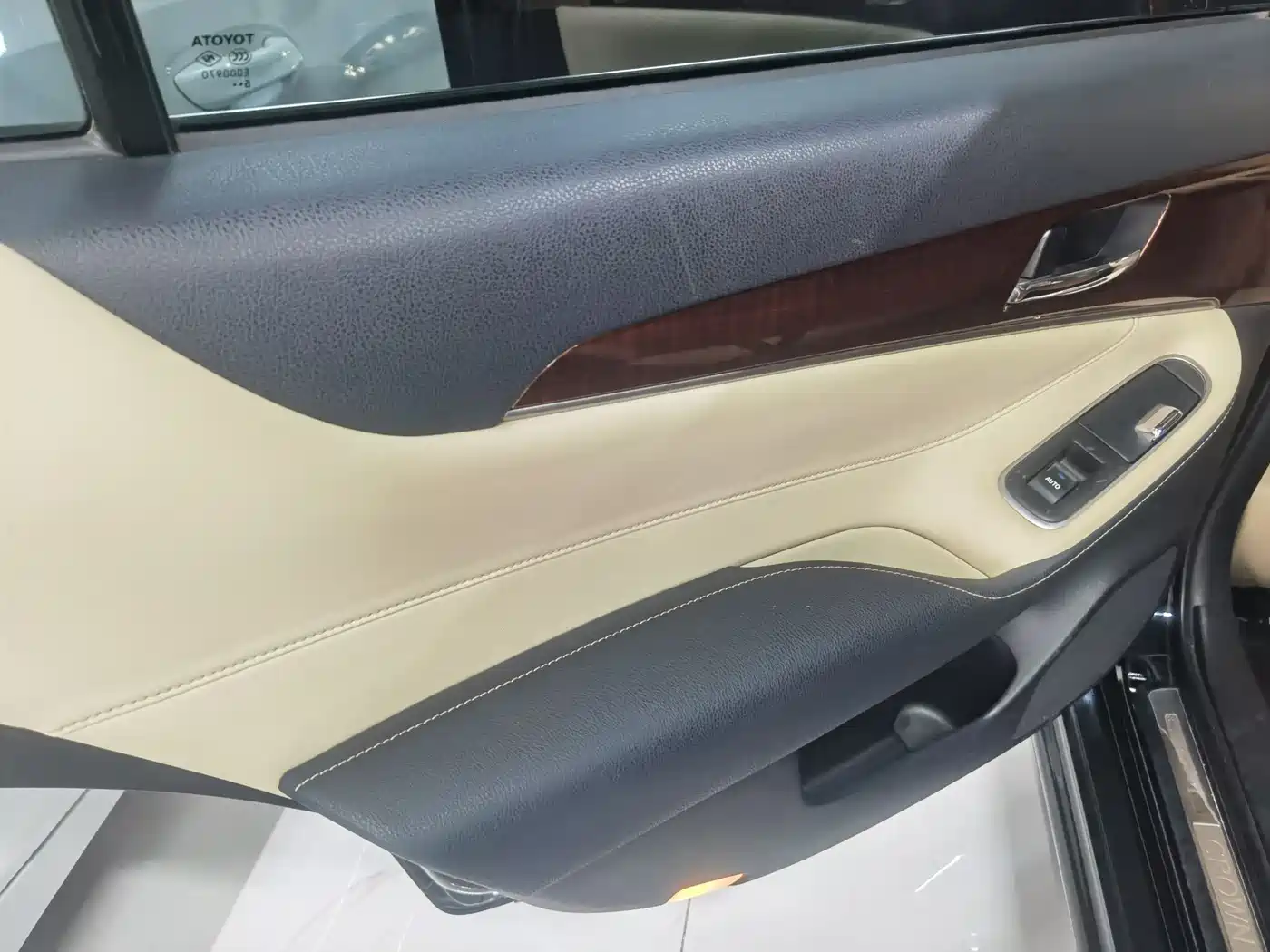Toyota Crown 2015 2.0T Fashion фото 15