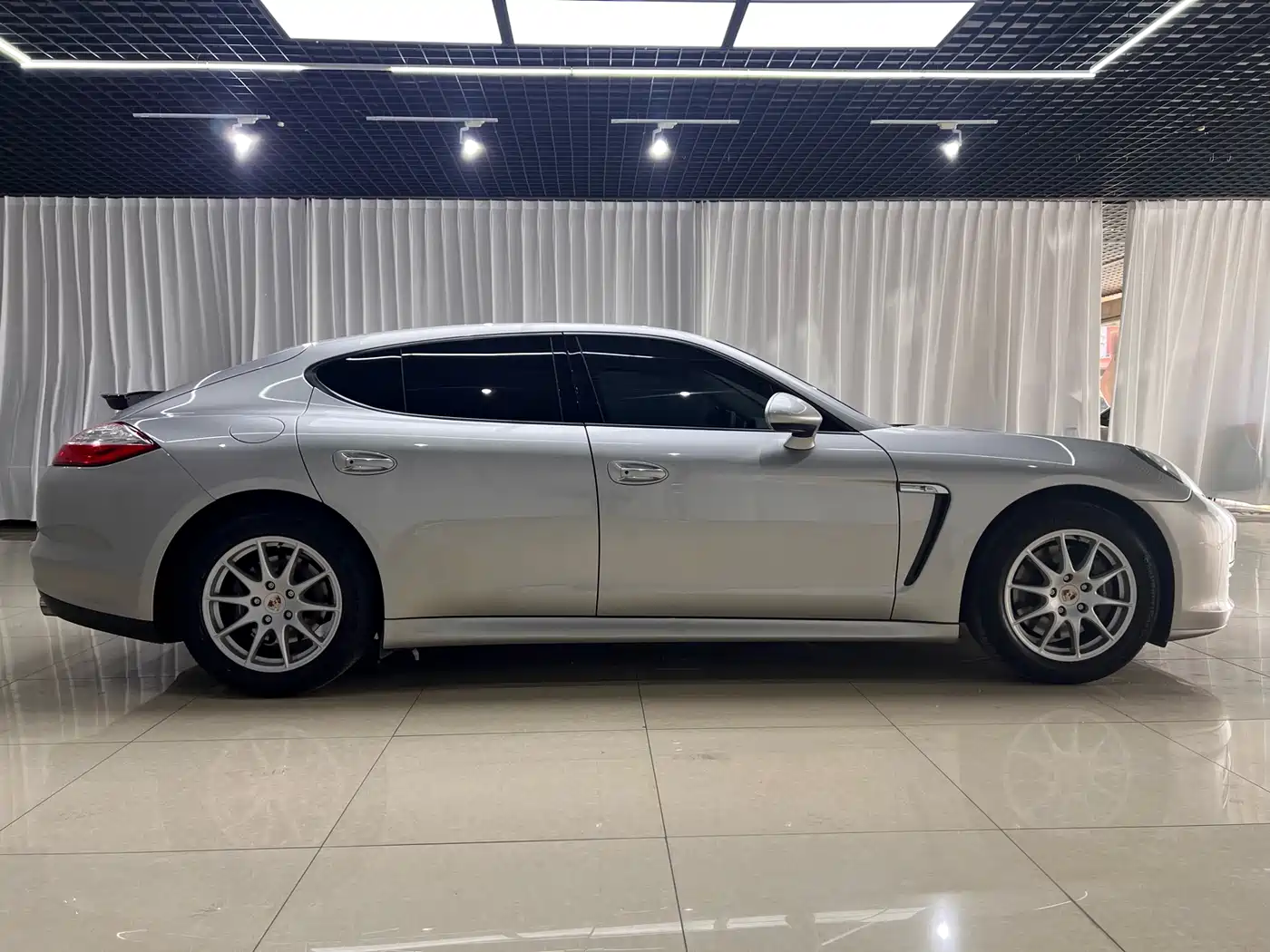 Porsche Panamera 2013 Panamera Platinum Edition 3.6L фото 4