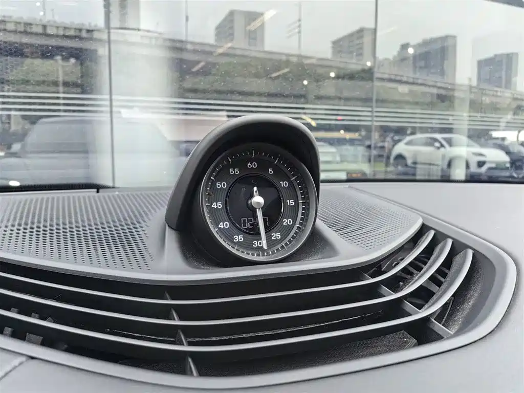 Porsche Taycan 2020 Taycan фото 24