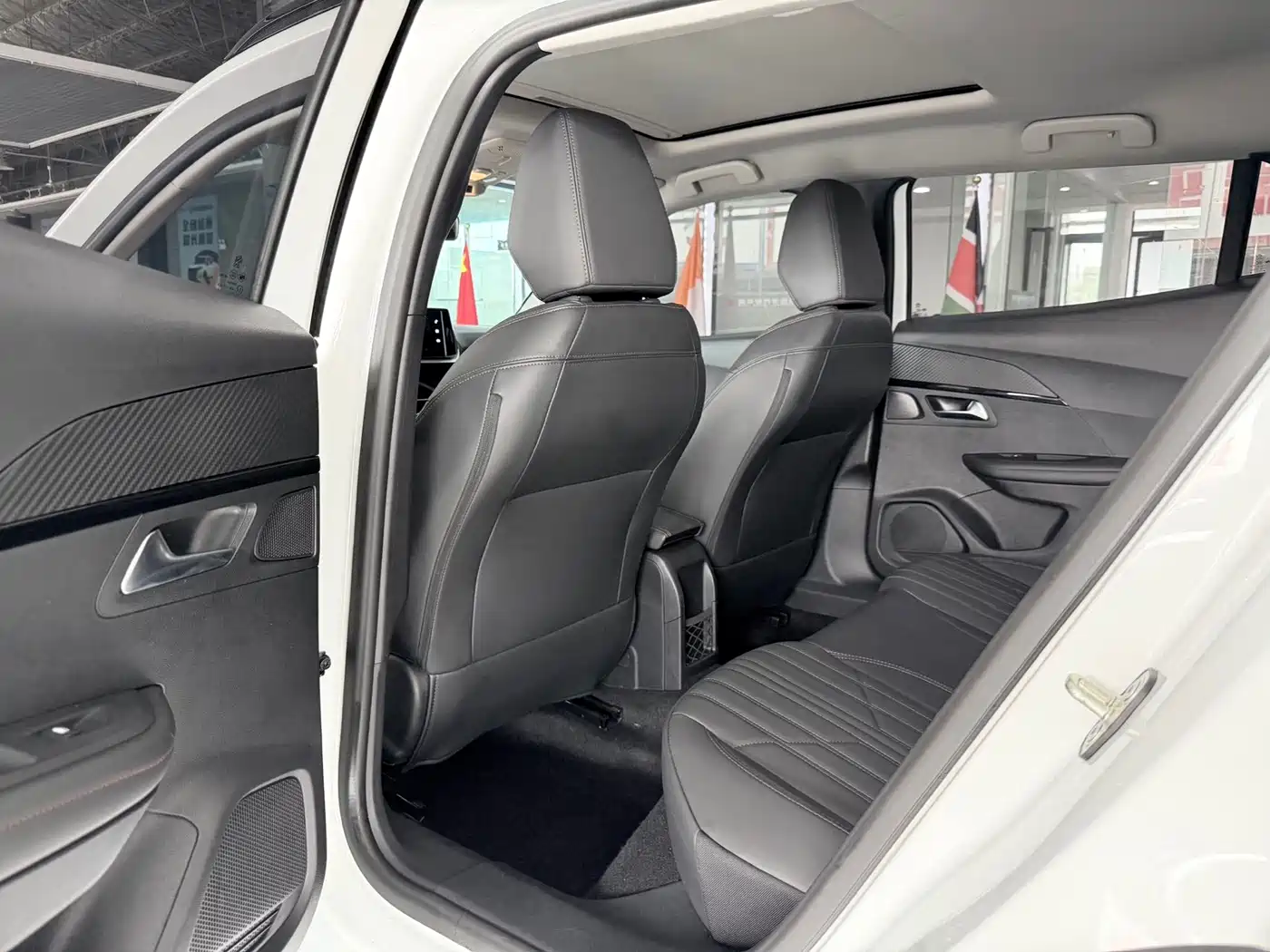 Peugeot 2008 2022 230THP THE ONE фото 5