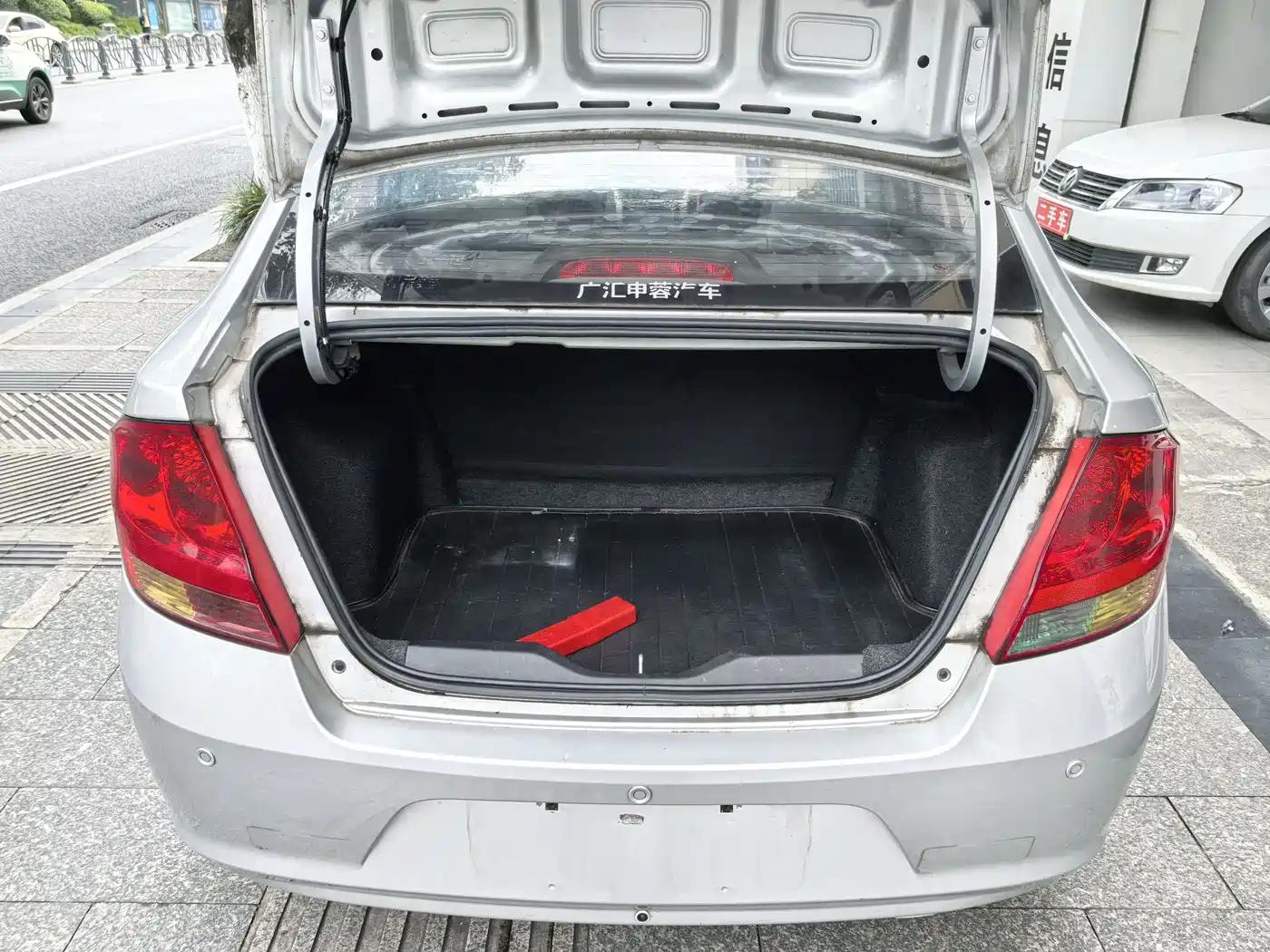 Chevrolet Sail 2013 Sedan 1.4L Manual Premium Happiness Edition фото 16