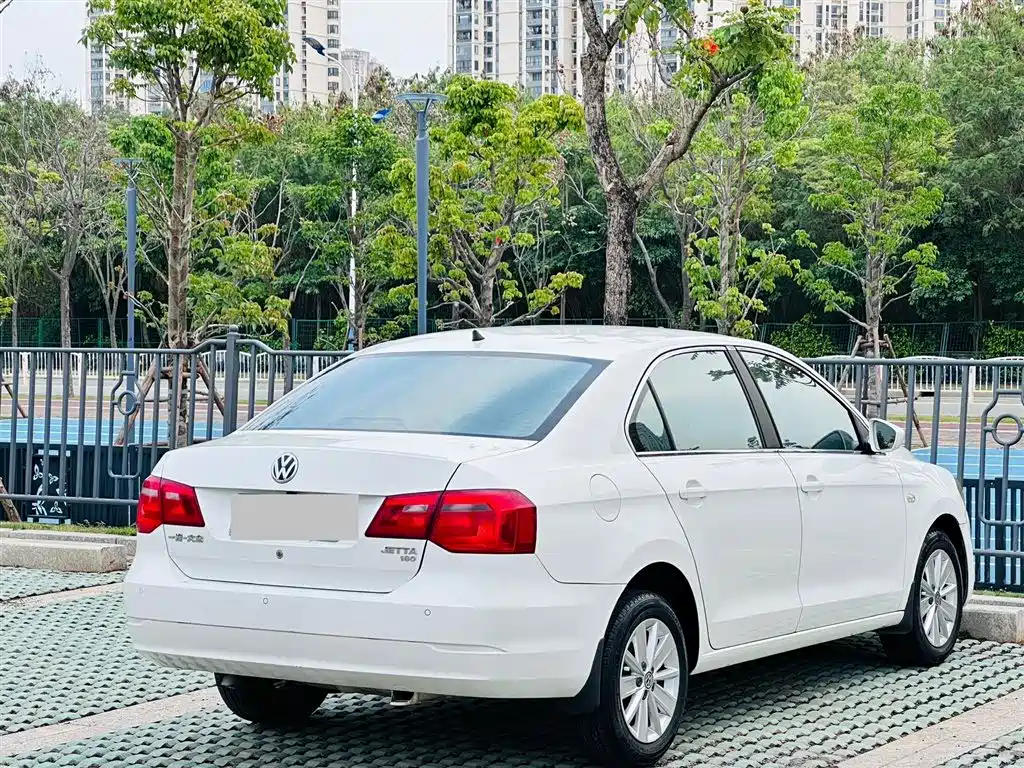Volkswagen Jetta 2015 Value Edition 1.6L Automatic Comfort фото 9