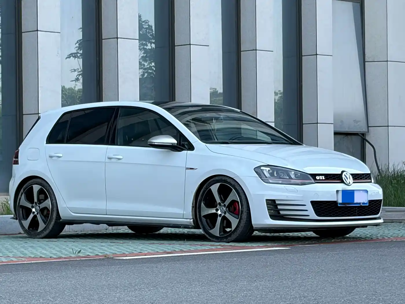 Volkswagen Golf GTI 2016 2.0TSI GTI фото 3