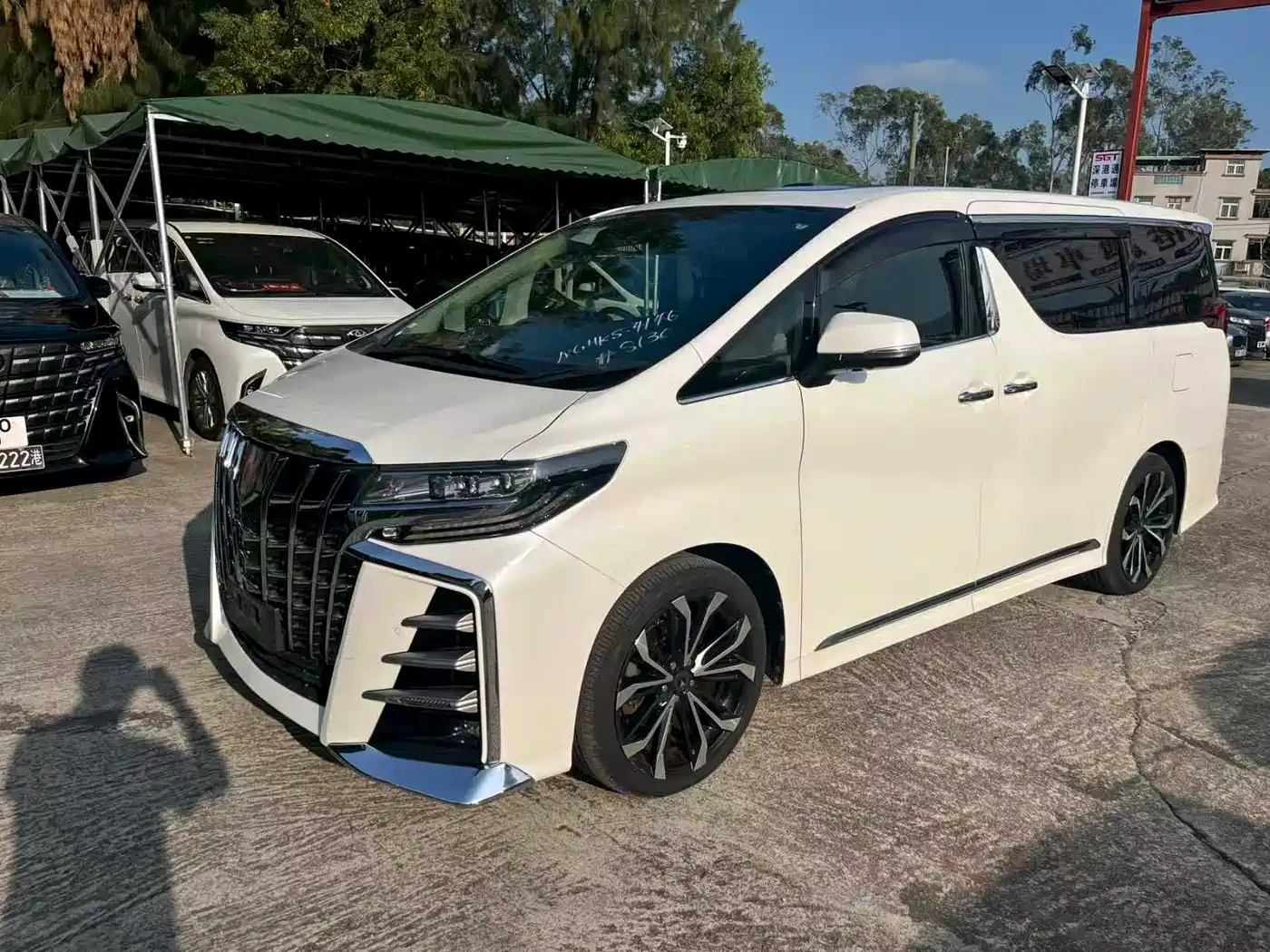 Toyota Alphard 2015 3.5L Luxury Edition фото 2