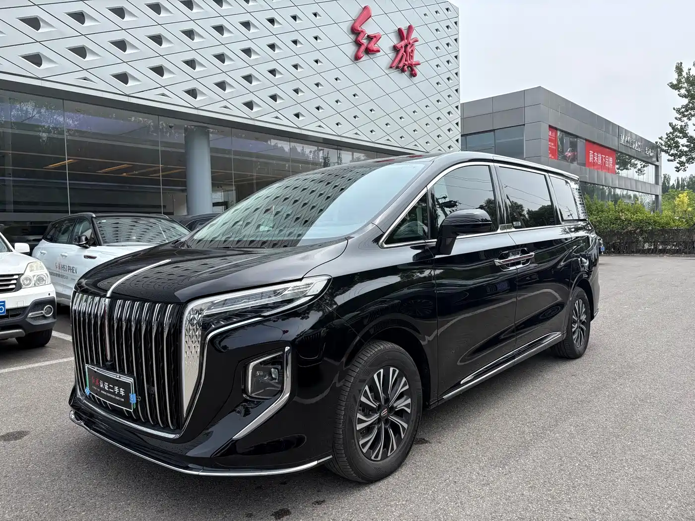 Hongqi HQ9 PHEV 2024 Model 2.0T AWD Business Edition