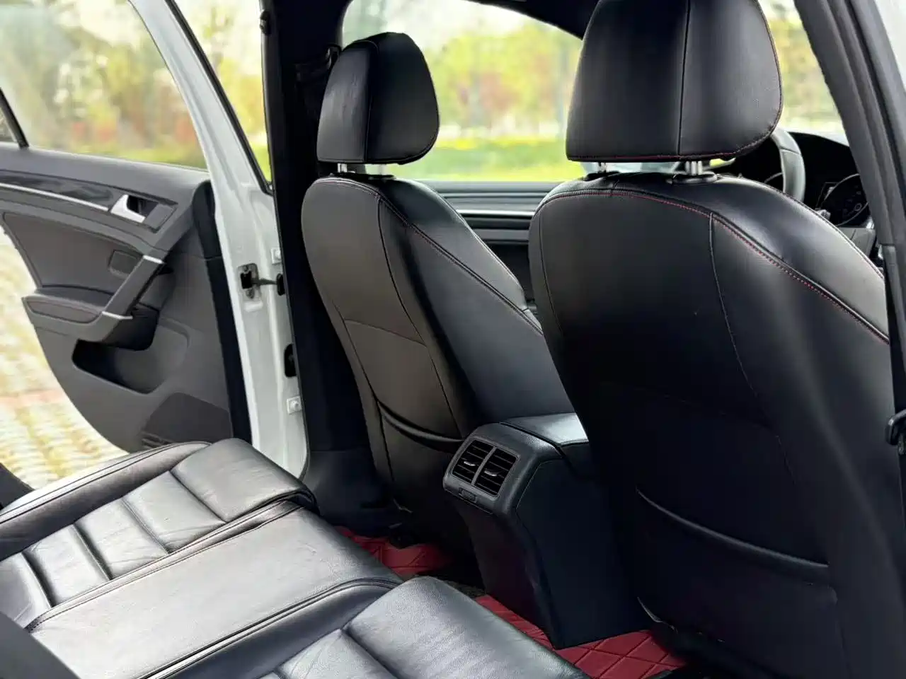 Volkswagen Golf GTI 2016 2.0TSI GTI фото 21