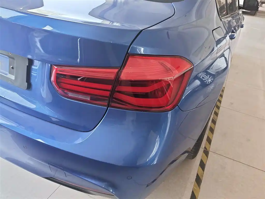 BMW 3 Series 2017 320i M Sport фото 24