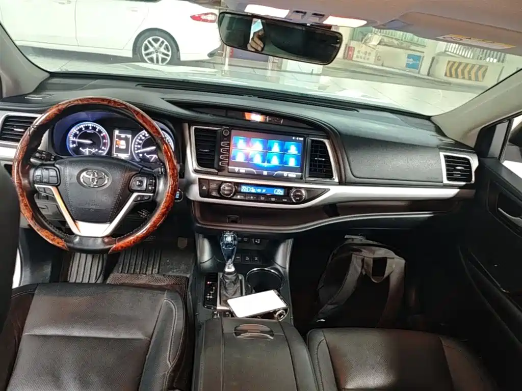 Toyota Highlander 2018 2.0T 4WD Luxury 7-seater China VI фото 10