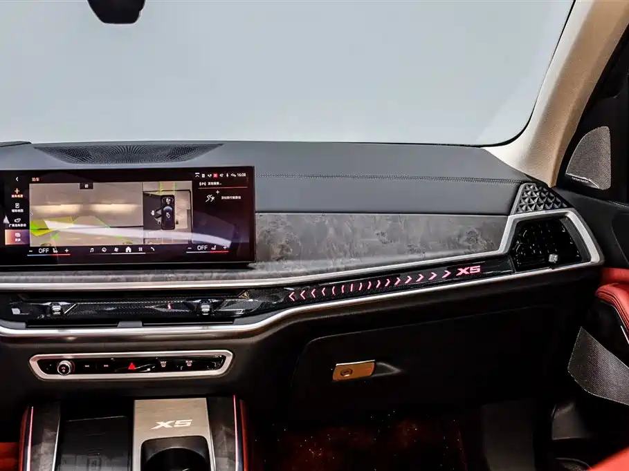 BMW X5 2023 xDrive 30Li Premium M Sport Package фото 5