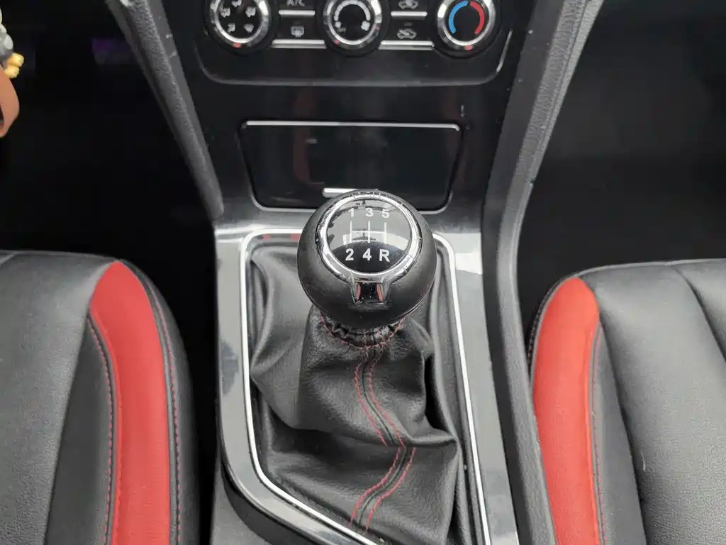 Venucia D60 2022 2021 1.6L Entry Manual Comfort Edition