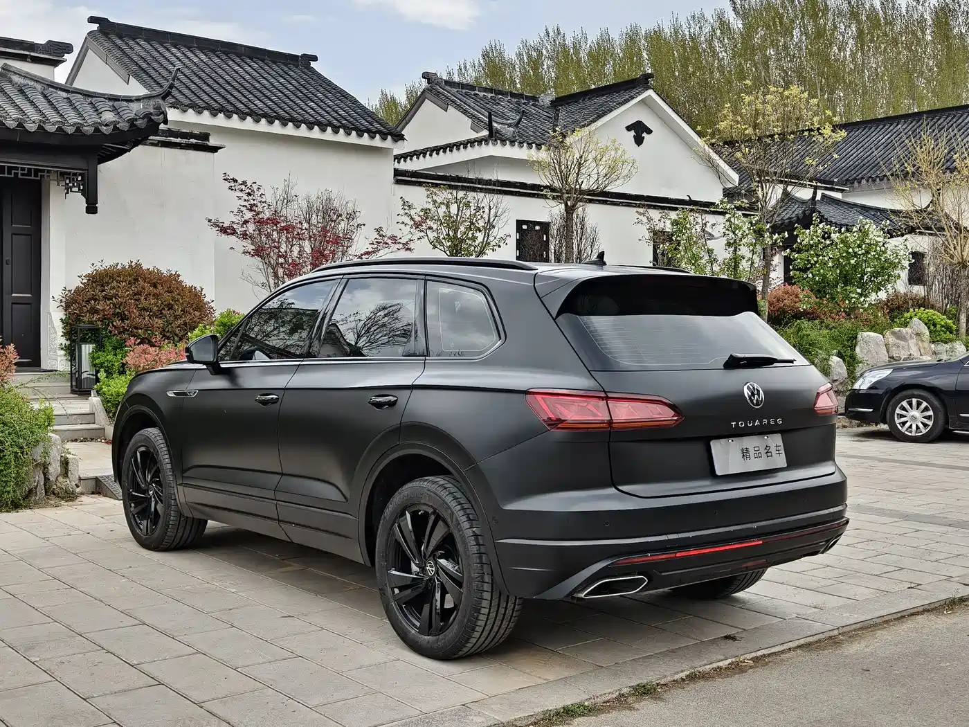 VOLKSWAGEN TOUAREG