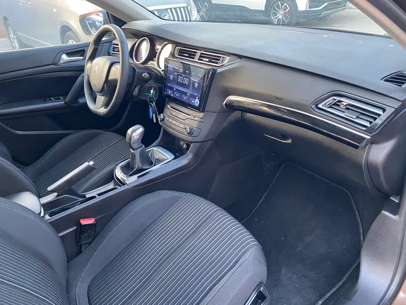 Peugeot 408 2014 1.8L Manual Leading Edition фото 8